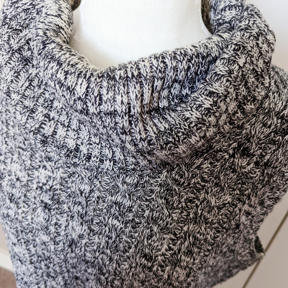 Sleeveless sweater